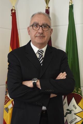 Dr. Mariano Muñoz Casas